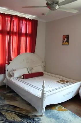 Penang Batu Ferringhi Beach Bungalow Villa Homestay
